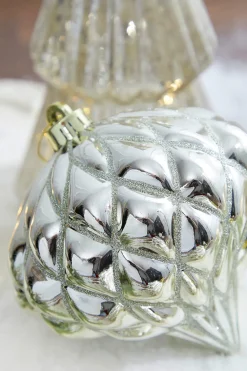 Decorator's Warehouse 6” Shiny Diamond, Champagne Onion Finial Ornament - Box of 2 > White Christmas|Red & Silver