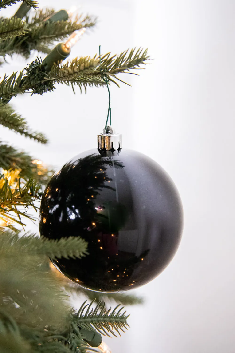 Decorator's Warehouse 3.9” Shiny/Matte Black Shatterproof Ornaments - Set of 4 > Boxed Sets|Nutcracker