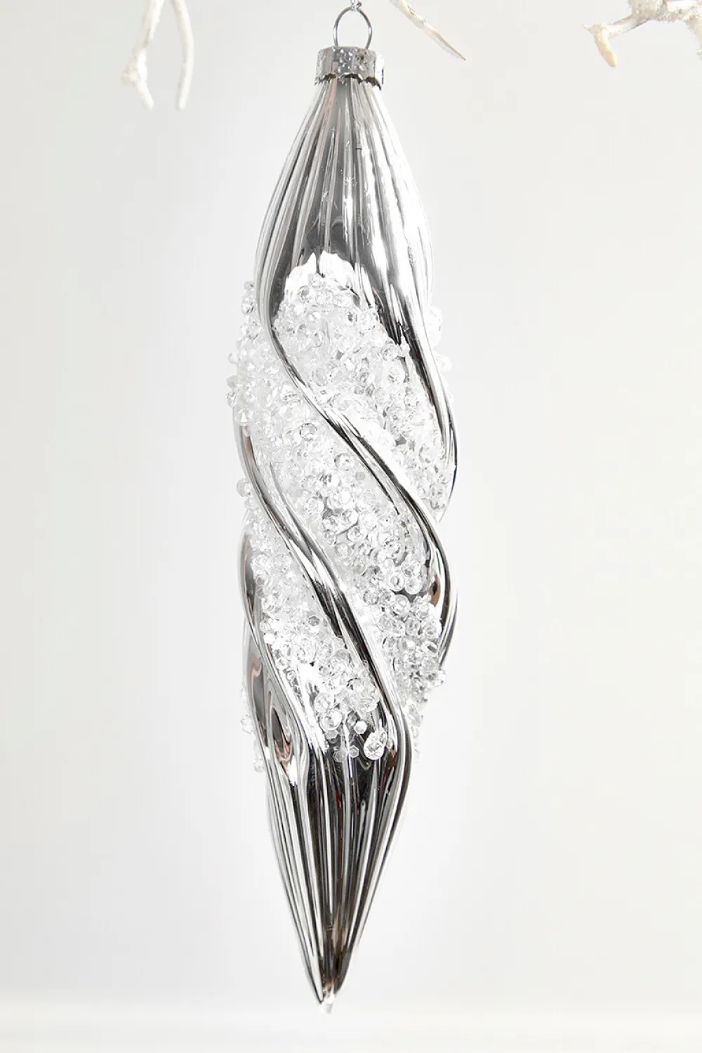 Decorator's Warehouse 7"- 8" Silver Glass Drop Ornament > White Christmas|Red & Silver