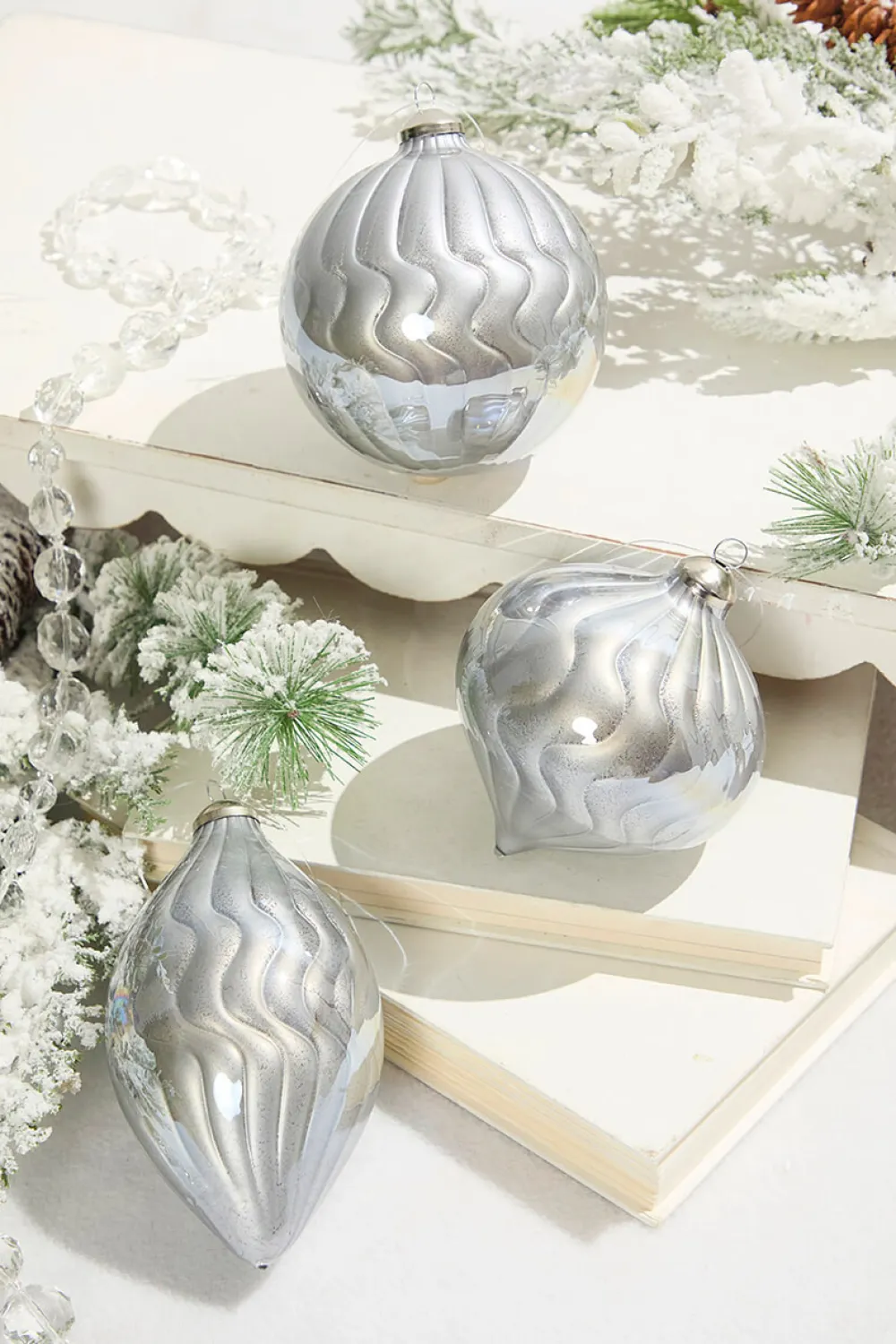 Decorator's Warehouse 5"- 6" Silver Pearlescent Glass Ornament > White Christmas|Red & Silver