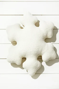 Decorator's Warehouse Snowflake Pillow 19