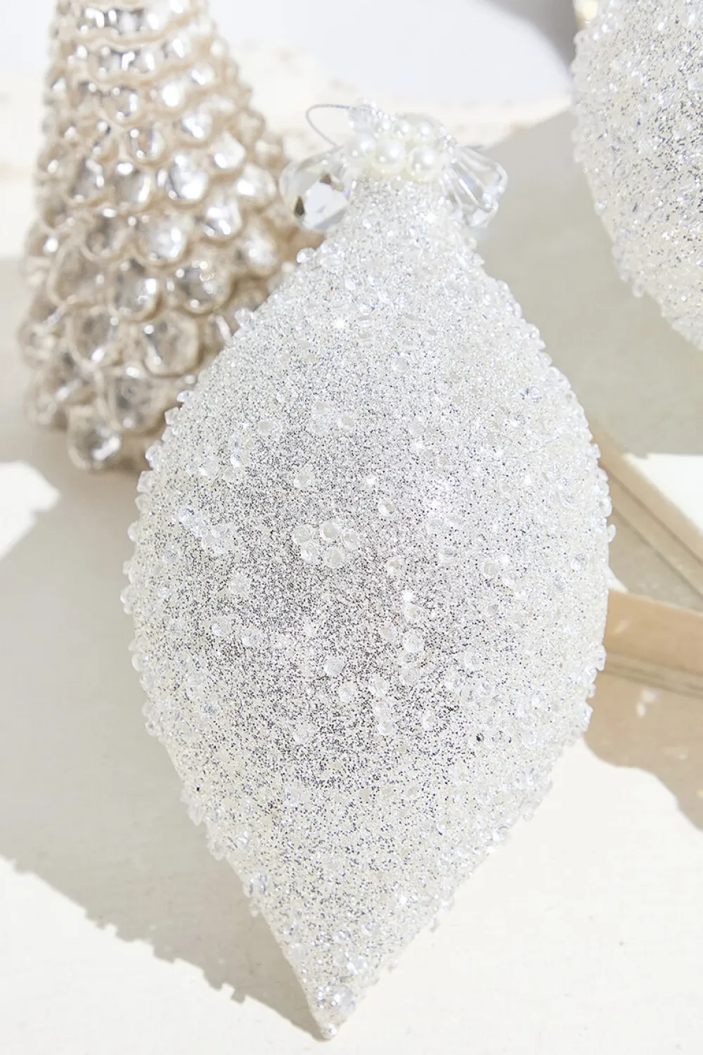 Decorator's Warehouse Snow Speckled Glass Ornament > White Christmas|Christmas Decor
