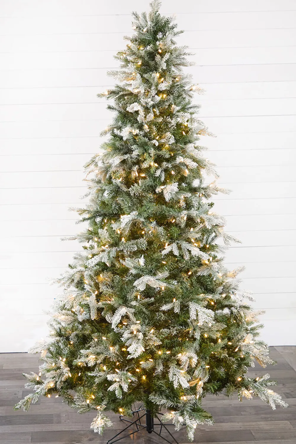 Decorator's Warehouse 7.5' Snow Tip Aspen with 650 LED Lights > Christmas Decor|Flocked Or White