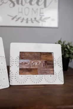 Decorator's Warehouse 10" White and Grey Metal 5" x 7" Picture Frame > Christmas Sale|Christmas Decor