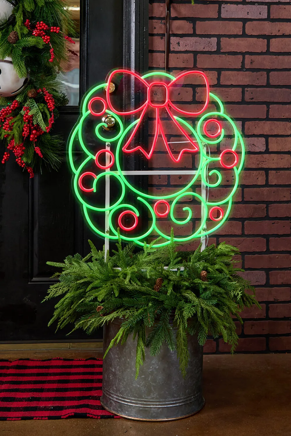 Decorator's Warehouse 23" Wreath With Swirl Lit Neon Sign Metal Yard Stake > Lit Signs|Christmas Decor