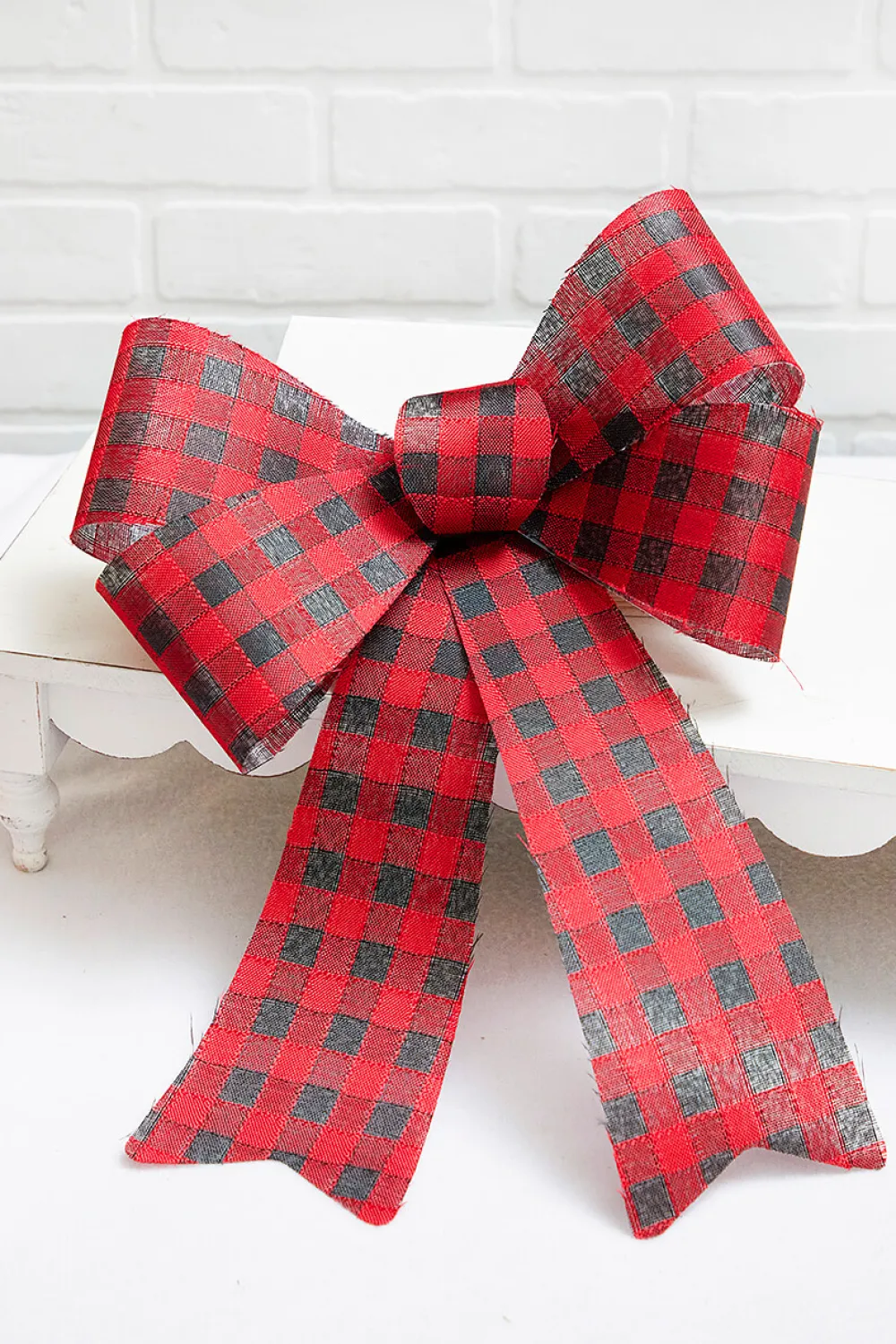 Decorator's Warehouse 18'' x 14.5'' Acrylic Mesh Plaid Bow > Farmhouse|Christmas Accents