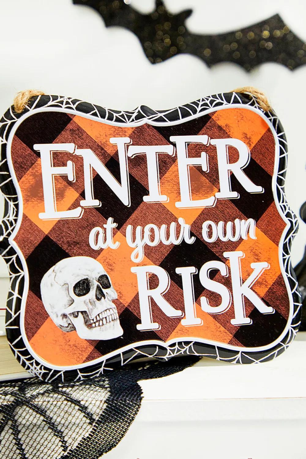 Decorator's Warehouse 7"x 6" Assorted Halloween Embossed Sign > Halloween|Halloween