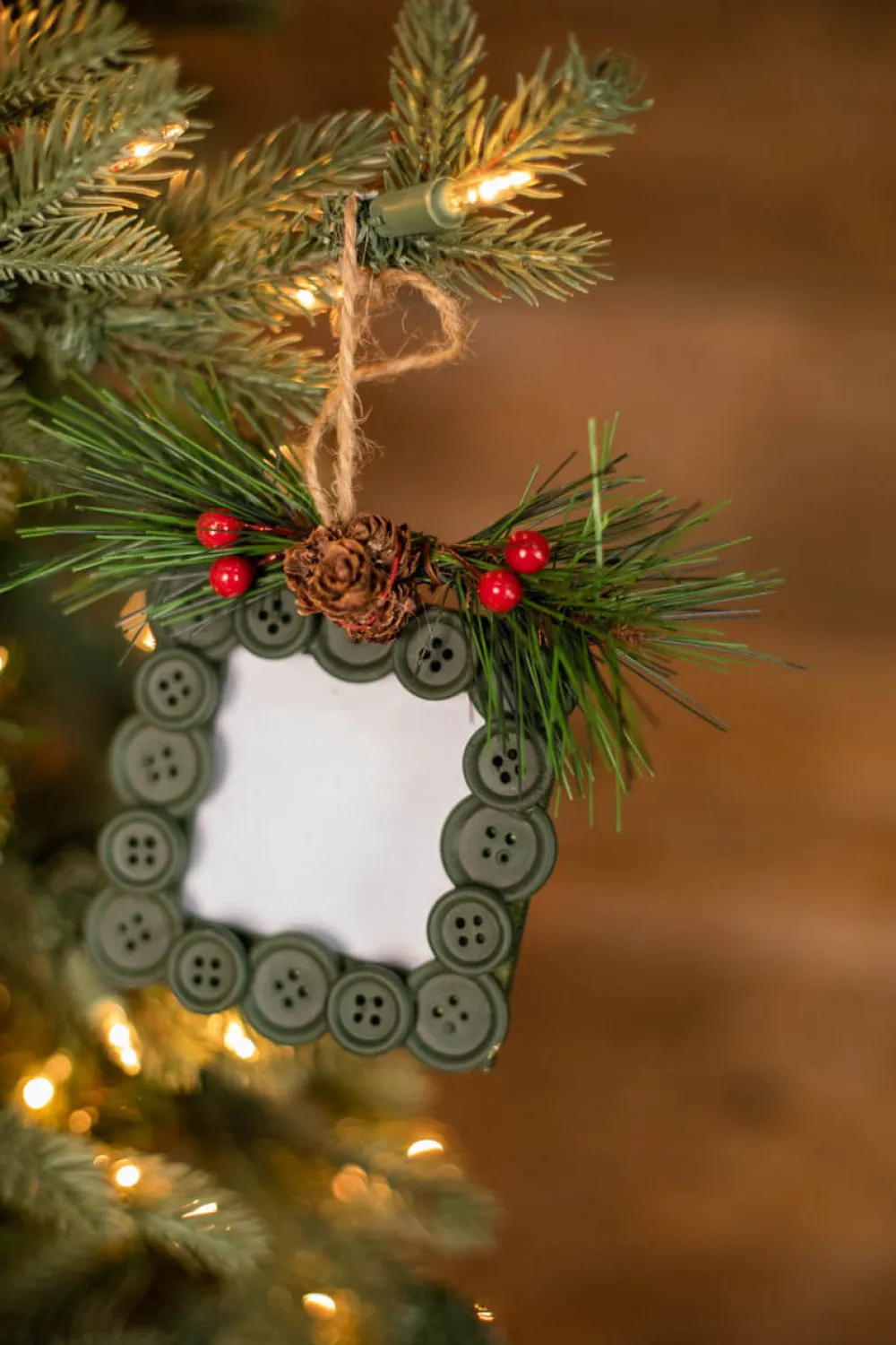 Decorator's Warehouse 8" x 4” Button Frame with Pinecones > Christmas Ornaments|Farmhouse
