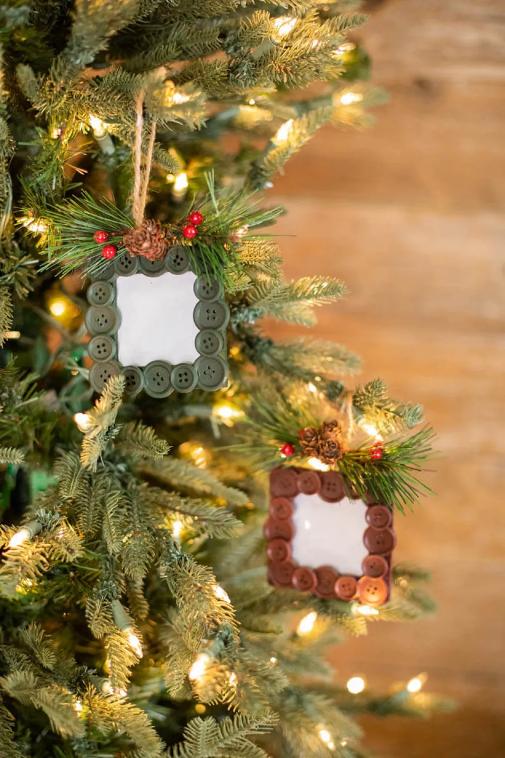 Decorator's Warehouse 8" x 4” Button Frame with Pinecones > Christmas Ornaments|Farmhouse
