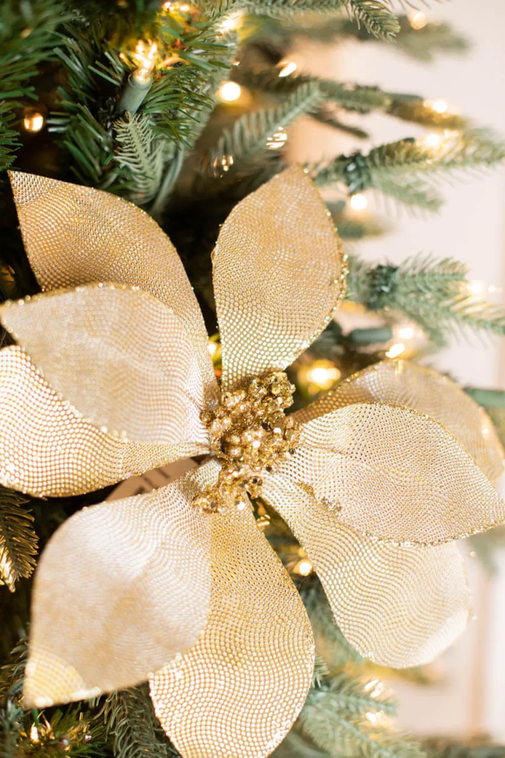 Decorator's Warehouse 24” x 12" Metallic Mirror Fabric Poinsettia Stem > White Christmas|Christmas Decor