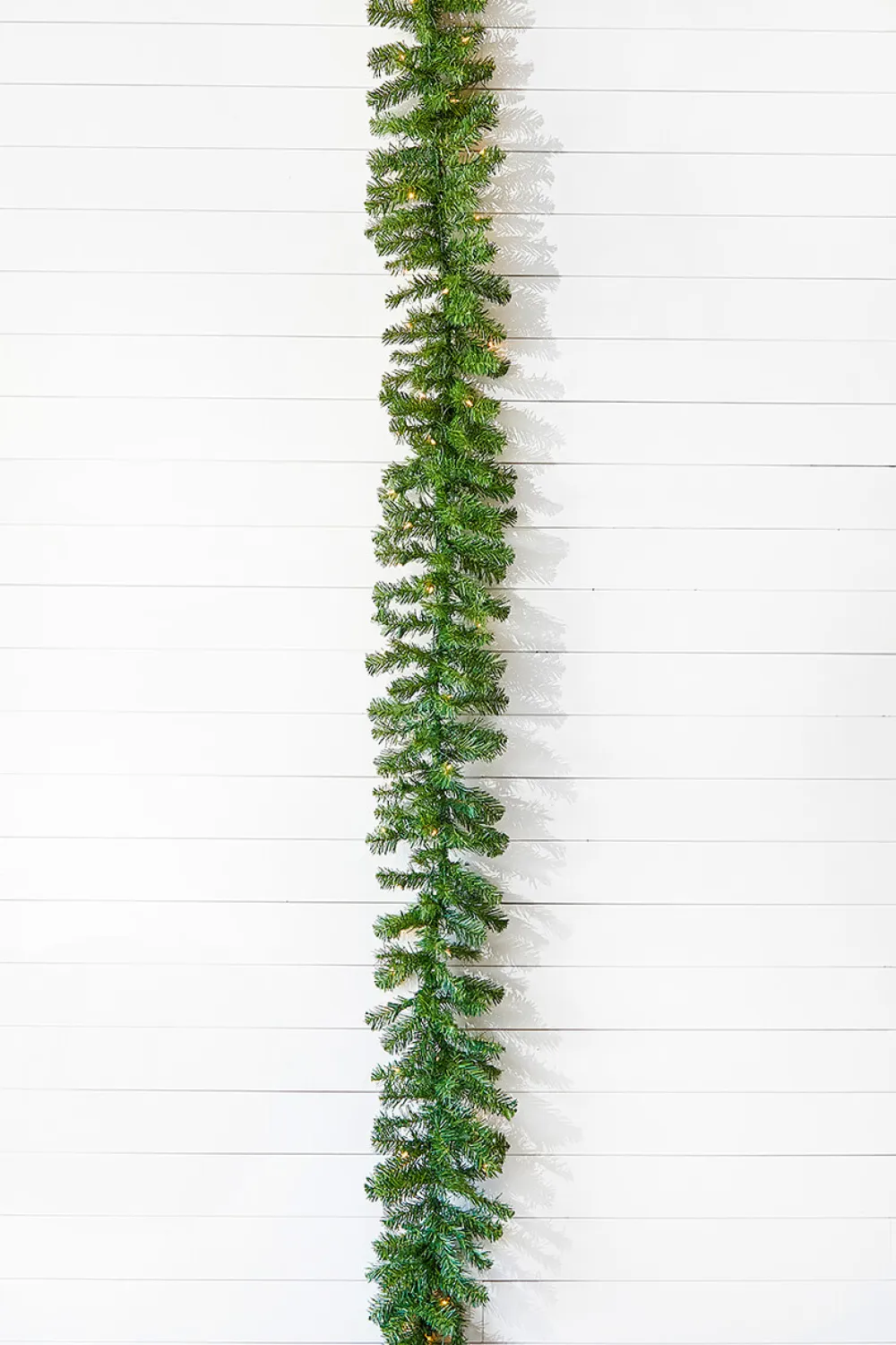 Decorator's Warehouse 9' x 10" Norway Pine Garland 200T/50Clear/Outdoor/UL > Christmas Decor|Outdoor Lighting